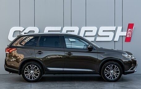 Mitsubishi Outlander III рестайлинг 3, 2018 год, 2 180 000 рублей, 5 фотография