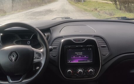Renault Kaptur I рестайлинг, 2016 год, 1 042 000 рублей, 8 фотография