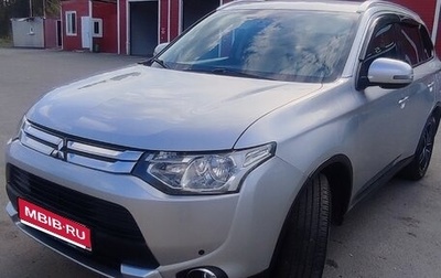 Mitsubishi Outlander III рестайлинг 3, 2014 год, 1 650 000 рублей, 1 фотография