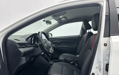 Toyota Yaris XP150 рестайлинг, 2022 год, 1 294 750 рублей, 8 фотография