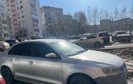 Volkswagen Jetta VI, 2013 год, 780 000 рублей, 3 фотография