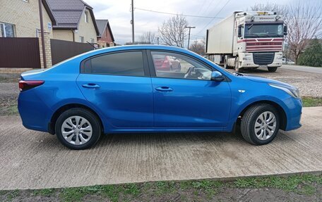 KIA Rio IV, 2018 год, 1 500 000 рублей, 4 фотография