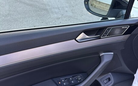 Volkswagen Passat B8 рестайлинг, 2017 год, 1 690 000 рублей, 11 фотография