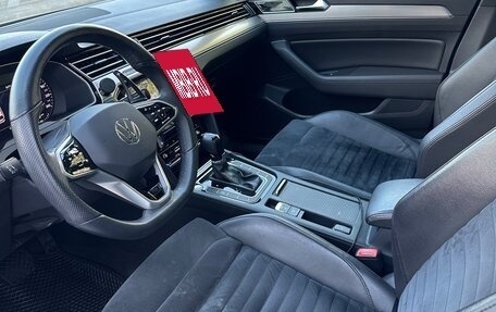 Volkswagen Passat B8 рестайлинг, 2017 год, 1 690 000 рублей, 12 фотография