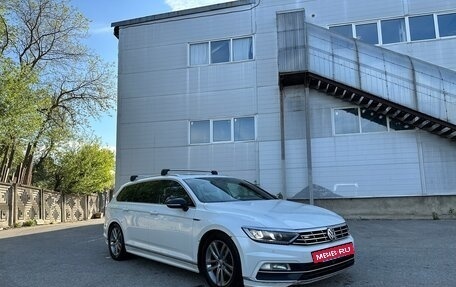 Volkswagen Passat B8 рестайлинг, 2017 год, 1 690 000 рублей, 2 фотография