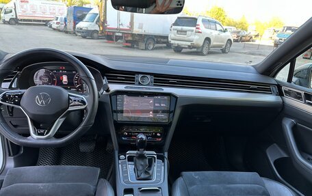 Volkswagen Passat B8 рестайлинг, 2017 год, 1 690 000 рублей, 16 фотография