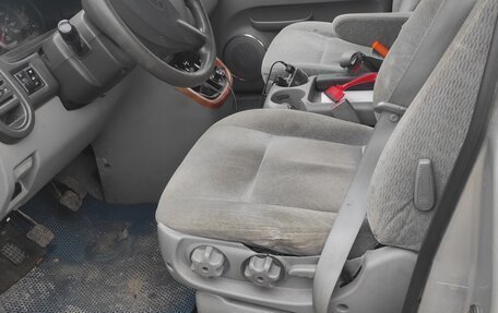 KIA Carnival III, 2004 год, 500 000 рублей, 5 фотография