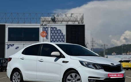 KIA Rio III рестайлинг, 2016 год, 900 000 рублей, 2 фотография