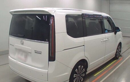 Honda Stepwgn, 2023 год, 2 640 000 рублей, 2 фотография