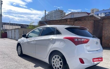Hyundai i30 II рестайлинг, 2012 год, 899 000 рублей, 3 фотография