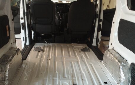 Nissan NV200, 2014 год, 1 200 000 рублей, 9 фотография