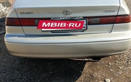 Toyota Camry, 1997 год, 300 000 рублей, 5 фотография