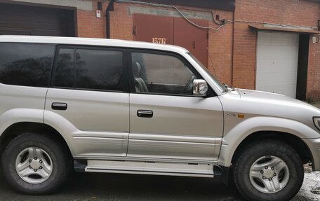 Toyota Land Cruiser Prado 90 рестайлинг, 2001 год, 1 570 000 рублей, 2 фотография