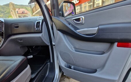 Hyundai Grand Starex Grand Starex I рестайлинг 2, 2014 год, 1 850 000 рублей, 12 фотография