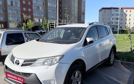 Toyota RAV4, 2014 год, 1 350 000 рублей, 4 фотография