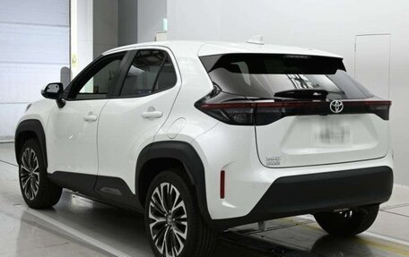 Toyota Yaris Cross, 2023 год, 1 634 000 рублей, 5 фотография