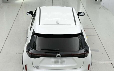 Toyota Yaris Cross, 2023 год, 1 634 000 рублей, 7 фотография