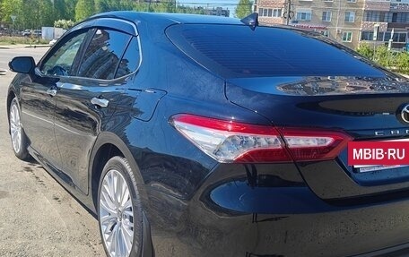 Toyota Camry, 2019 год, 2 600 000 рублей, 6 фотография