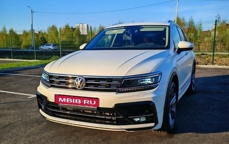 Volkswagen Tiguan II, 2018 год, 3 300 000 рублей, 5 фотография