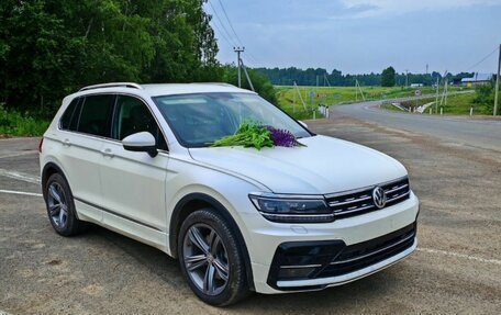 Volkswagen Tiguan II, 2018 год, 3 300 000 рублей, 17 фотография