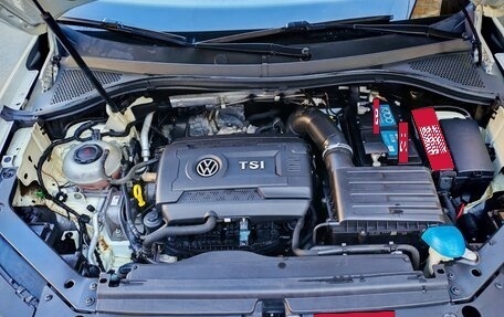 Volkswagen Tiguan II, 2018 год, 3 300 000 рублей, 8 фотография