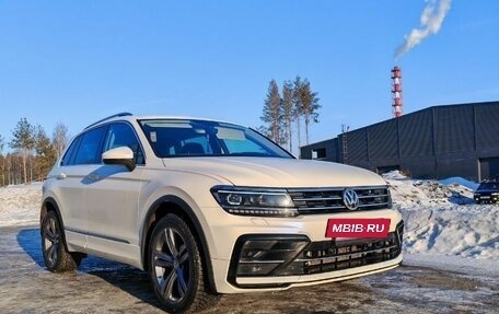 Volkswagen Tiguan II, 2018 год, 3 300 000 рублей, 19 фотография