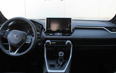 Toyota RAV4, 2021 год, 3 200 000 рублей, 14 фотография