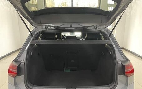 Volkswagen Golf VIII, 2022 год, 1 835 999 рублей, 7 фотография