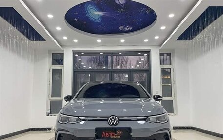Volkswagen Golf VIII, 2022 год, 1 835 999 рублей, 1 фотография