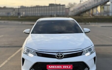 Toyota Camry, 2015 год, 1 449 000 рублей, 2 фотография
