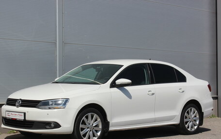 Volkswagen Jetta VI, 2013 год, 1 017 000 рублей, 5 фотография