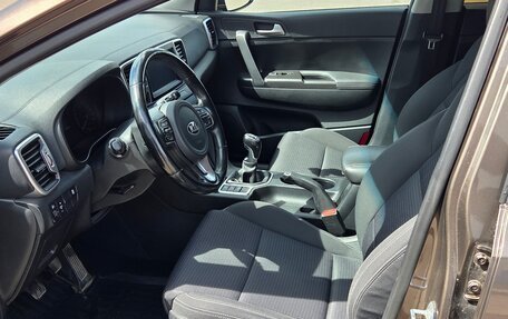 KIA Sportage IV рестайлинг, 2018 год, 2 300 000 рублей, 6 фотография