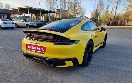 Porsche 911, 2021 год, 16 000 000 рублей, 4 фотография