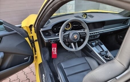 Porsche 911, 2021 год, 16 000 000 рублей, 8 фотография