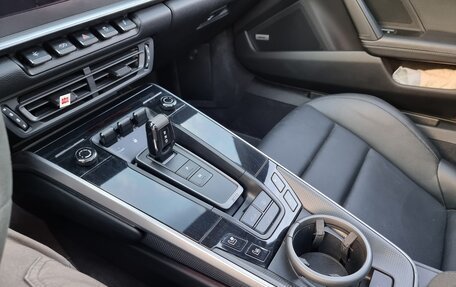 Porsche 911, 2021 год, 16 000 000 рублей, 12 фотография