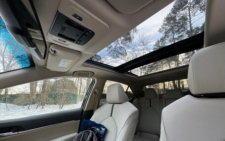 Toyota Camry, 2022 год, 3 600 000 рублей, 6 фотография
