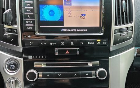 Toyota Land Cruiser 200, 2014 год, 4 300 000 рублей, 9 фотография