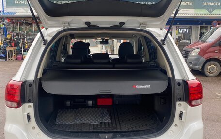 Mitsubishi Outlander III рестайлинг 3, 2018 год, 2 200 000 рублей, 5 фотография