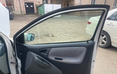 Toyota Vitz, 2001 год, 300 000 рублей, 1 фотография