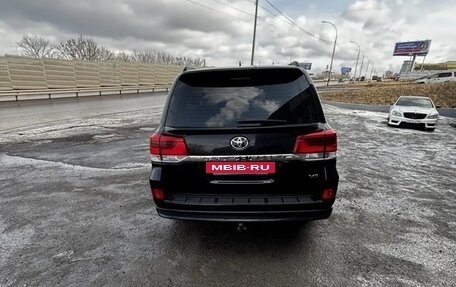 Toyota Land Cruiser 200, 2018 год, 6 100 000 рублей, 2 фотография