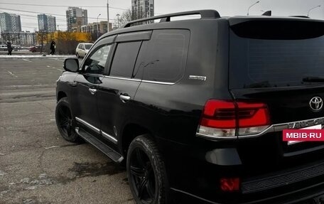 Toyota Land Cruiser 200, 2018 год, 6 100 000 рублей, 12 фотография