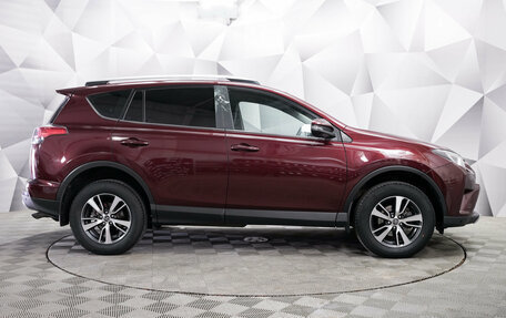 Toyota RAV4, 2018 год, 2 679 000 рублей, 6 фотография