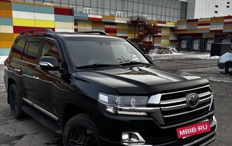 Toyota Land Cruiser 200, 2018 год, 6 100 000 рублей, 16 фотография