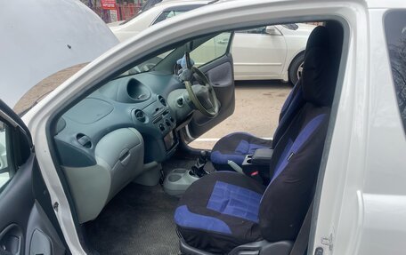 Toyota Vitz, 2001 год, 300 000 рублей, 15 фотография