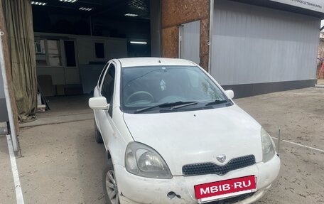 Toyota Vitz, 2001 год, 300 000 рублей, 7 фотография