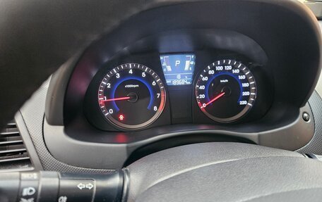 Hyundai Solaris II рестайлинг, 2013 год, 750 000 рублей, 8 фотография