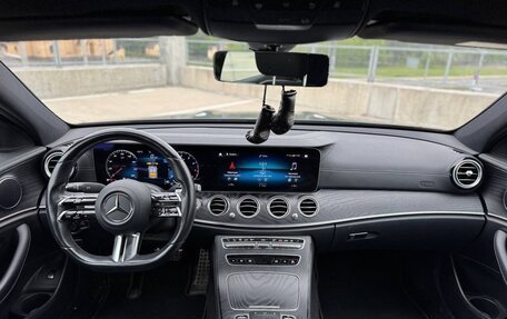 Mercedes-Benz E-Класс, 2021 год, 3 999 999 рублей, 6 фотография