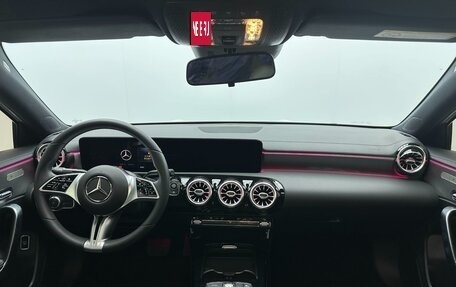 Mercedes-Benz A-Класс, 2023 год, 2 270 000 рублей, 7 фотография