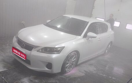 Lexus CT I рестайлинг, 2013 год, 1 300 000 рублей, 1 фотография
