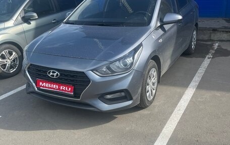 Hyundai Solaris II рестайлинг, 2018 год, 1 100 000 рублей, 1 фотография